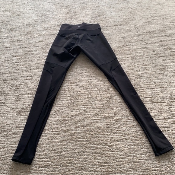 Lululemon mesh leggings - Picture 3 of 3